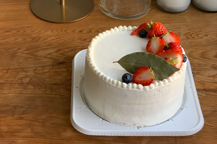 ordercakeシンプルケーキ（白）の画像